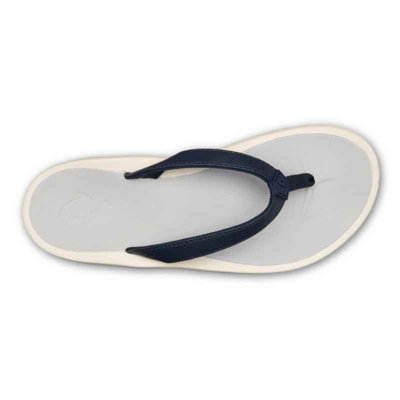Olukai | Pi'oe Women's Beach Sandals - Trench Blue / Mist Grey - Click Image to Close
